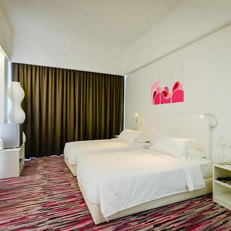 Pegasus Hotel Shah Alam Bagian luar foto
