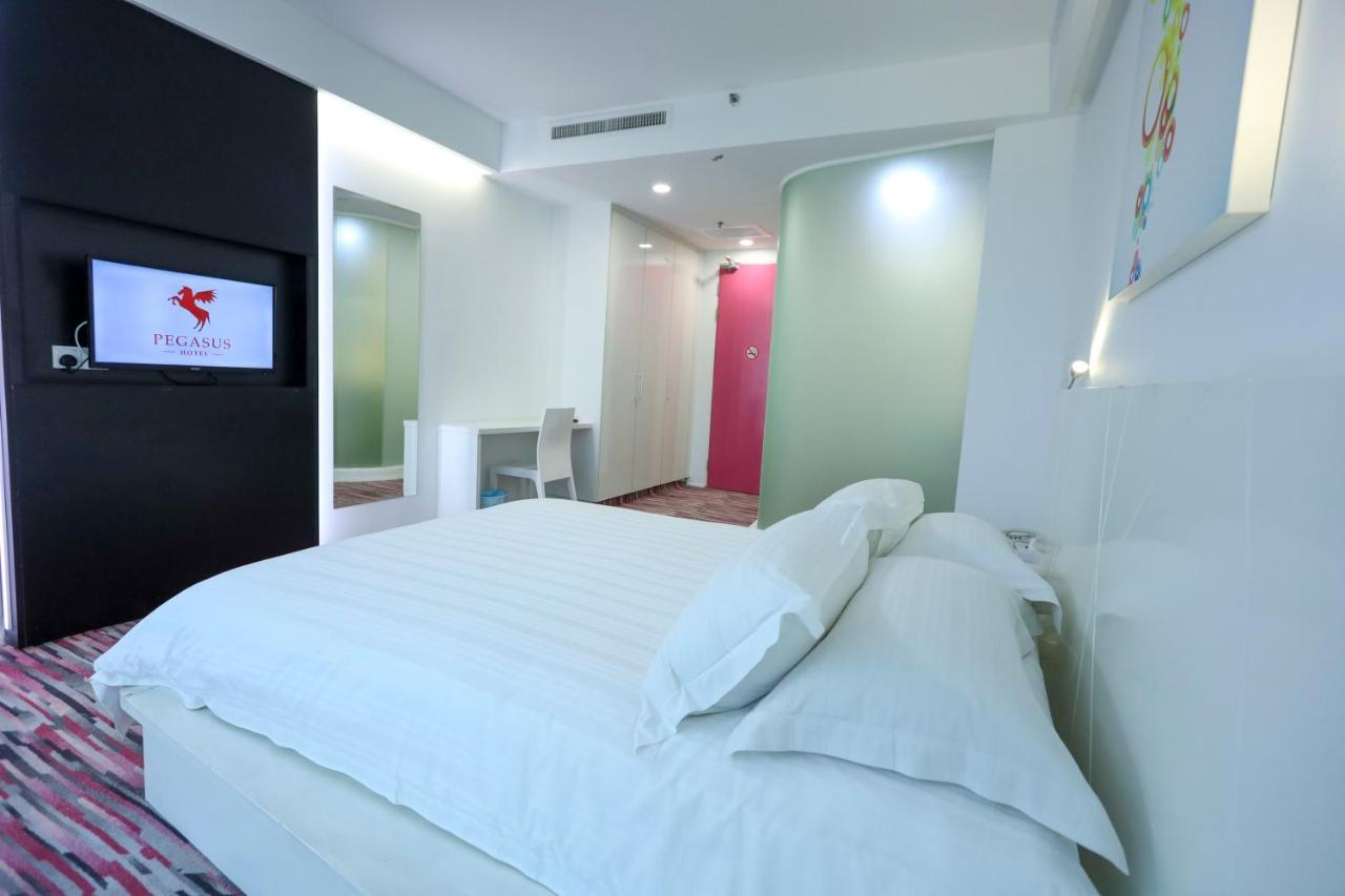 Pegasus Hotel Shah Alam Bagian luar foto