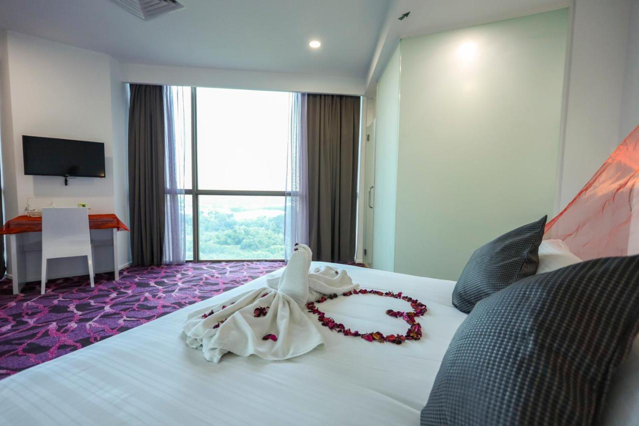 Pegasus Hotel Shah Alam Bagian luar foto