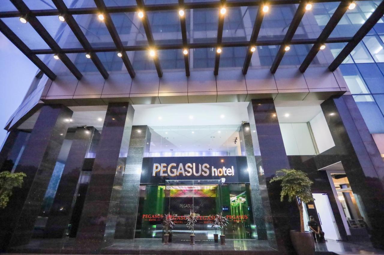 Pegasus Hotel Shah Alam Bagian luar foto