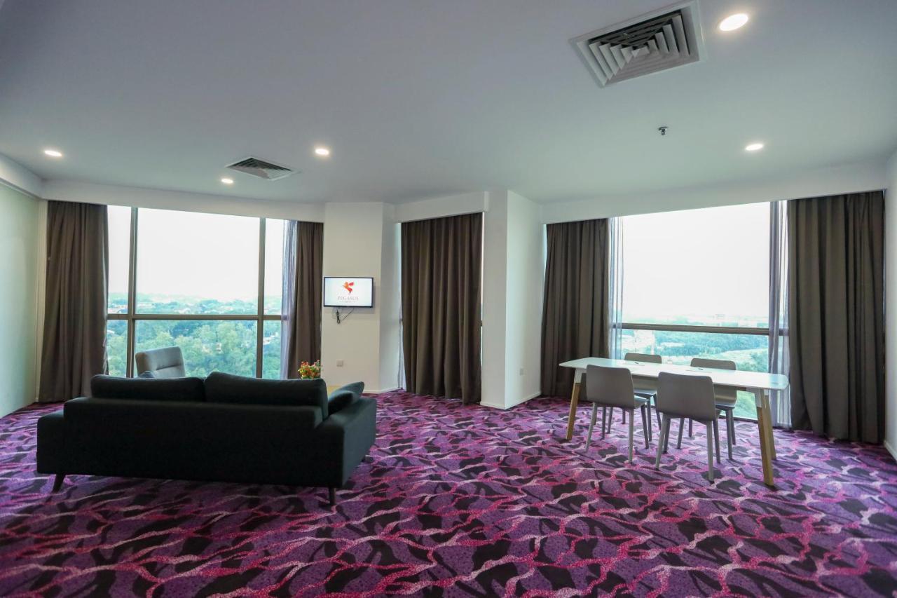 Pegasus Hotel Shah Alam Bagian luar foto